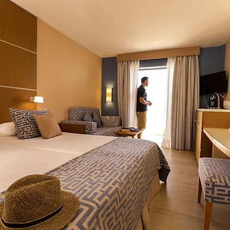 Robinson Esquinzo Playa 4*