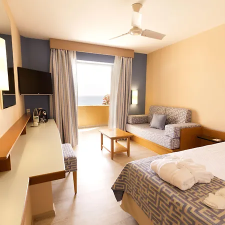 Robinson Esquinzo Playa 3*