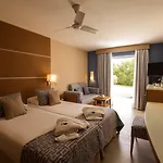Robinson Esquinzo Playa Resort