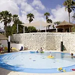 Robinson Esquinzo Playa 3*