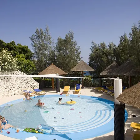 리조트 Robinson Esquinzo Playa